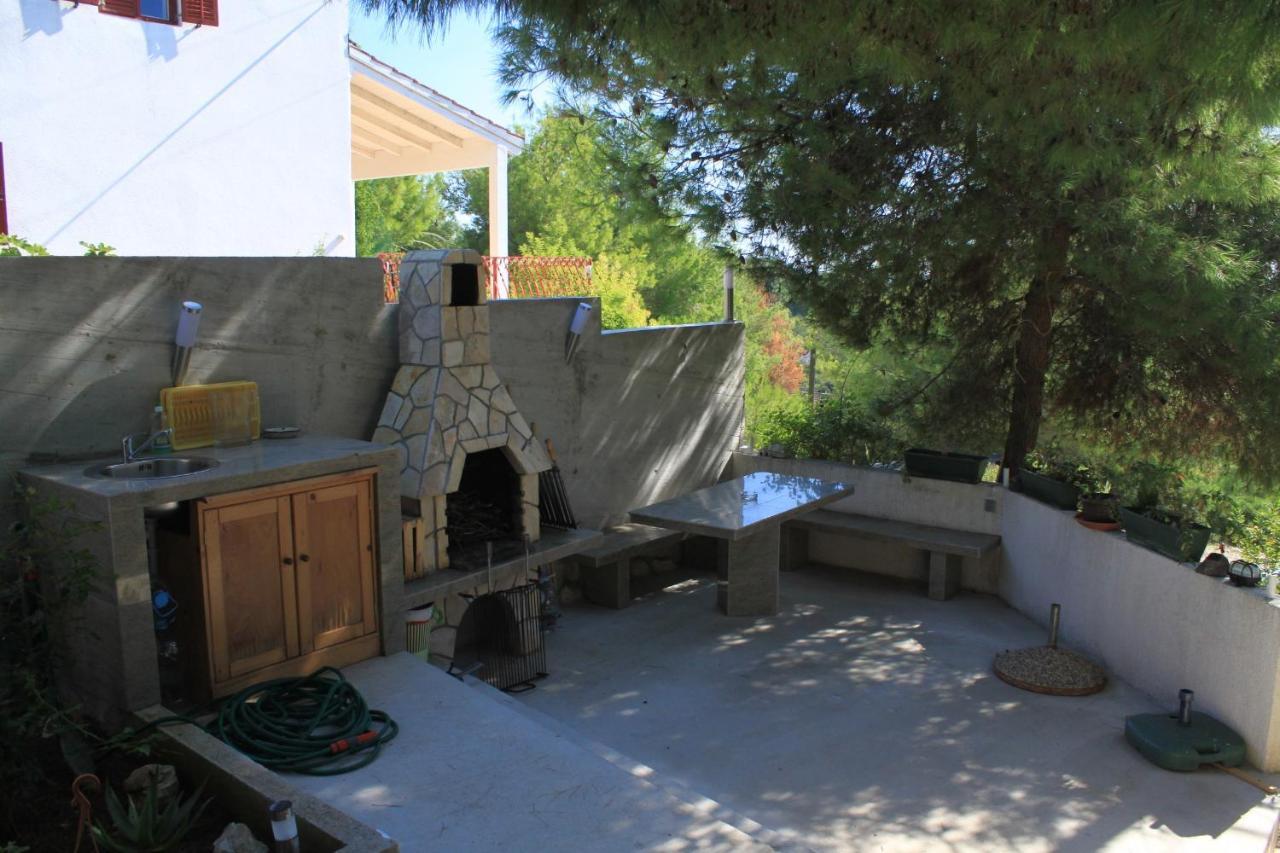 Apartments With A Parking Space Rukavac, Vis - 2444 Рукавац Екстериор снимка