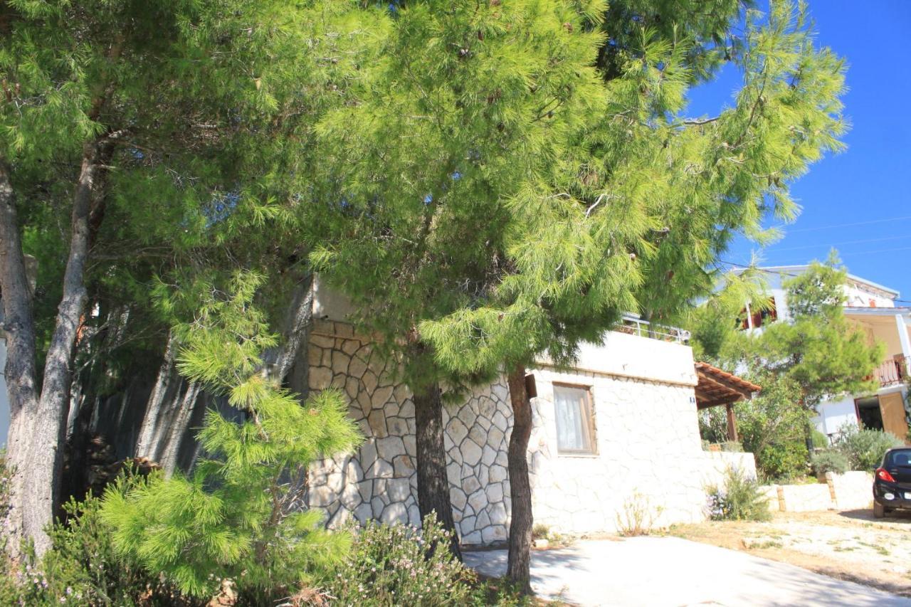 Apartments With A Parking Space Rukavac, Vis - 2444 Рукавац Екстериор снимка